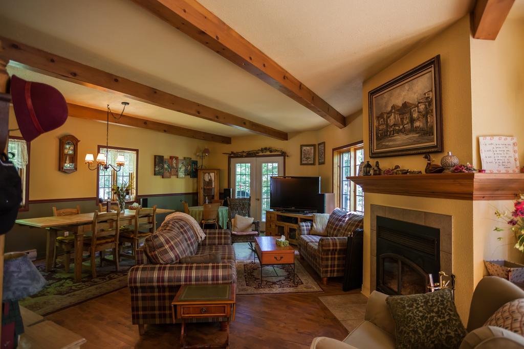 La Chaumiere De L'Anse Bed & Breakfast Mont-Tremblant Bagian luar foto