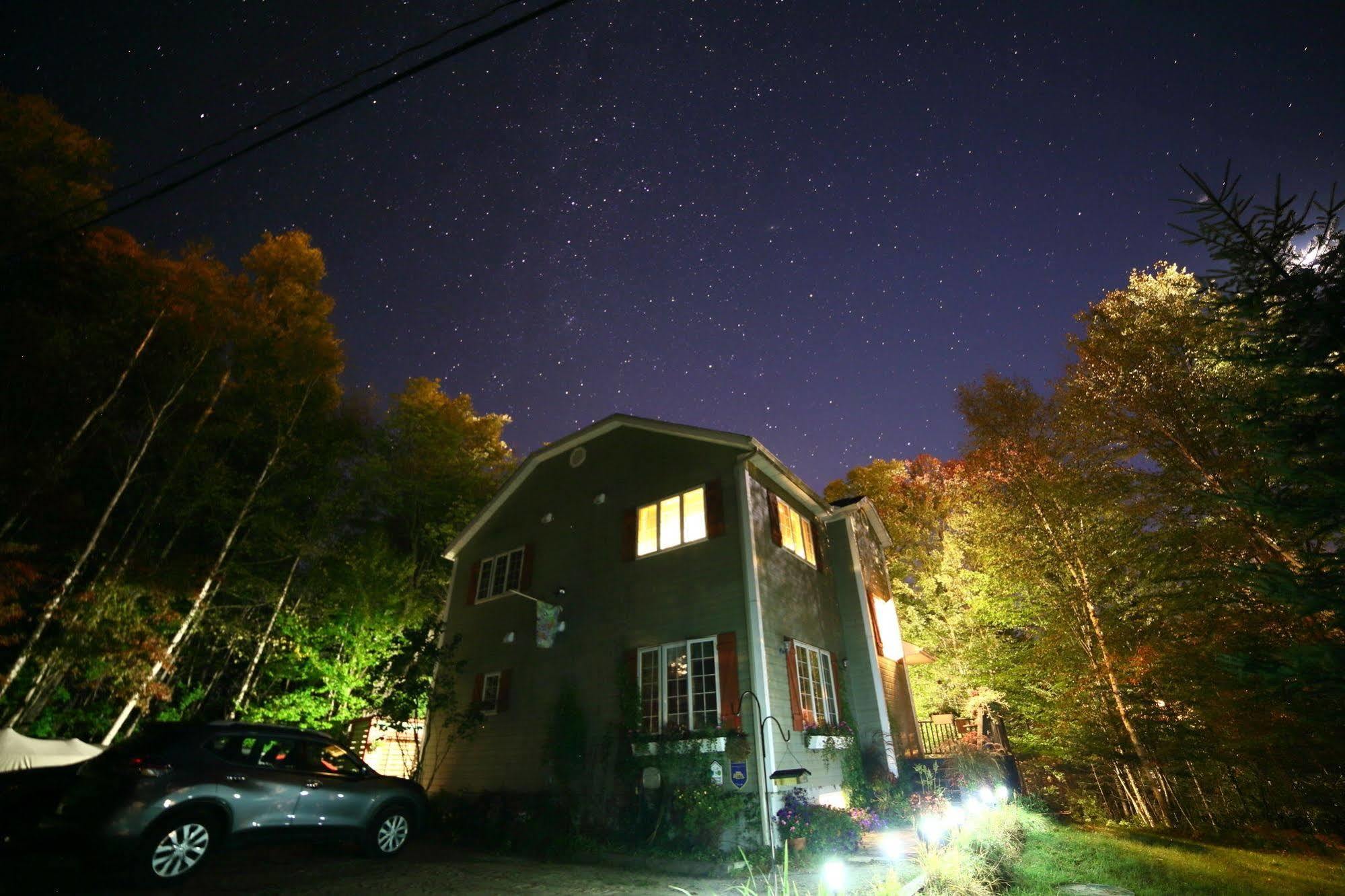La Chaumiere De L'Anse Bed & Breakfast Mont-Tremblant Bagian luar foto